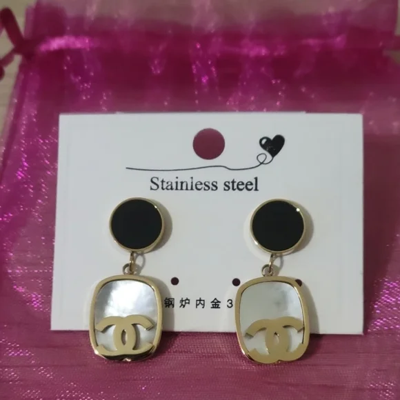 GOLD EARRINGS✨️ - Picture 4 of 4